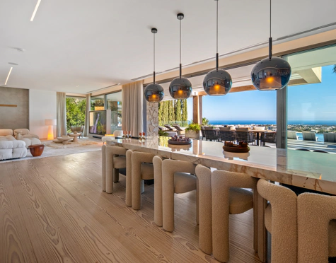 Villa for sale in La Quinta, Benahavis
