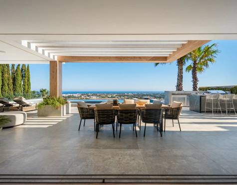 Villa for sale in La Quinta, Benahavis