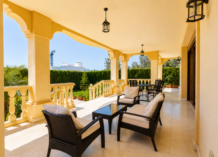 CONTEMPORARY VILLA IN BENAHAVÍS