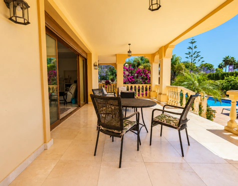 Villa for sale in La Quinta, Benahavis