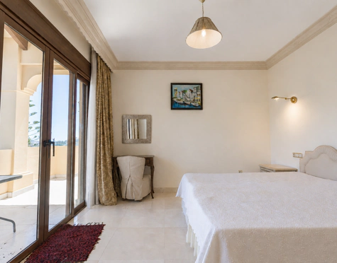 Villa for sale in La Quinta, Benahavis