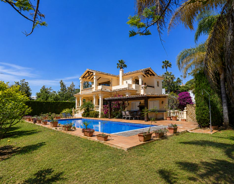 CONTEMPORARY VILLA IN BENAHAVÍS