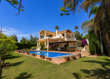 CONTEMPORARY VILLA IN BENAHAVÍS