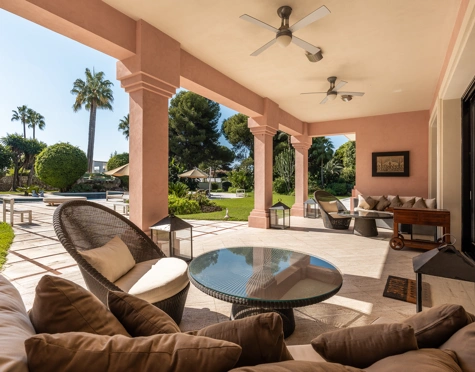 Villa for sale in Paraiso Barronal, Estepona East