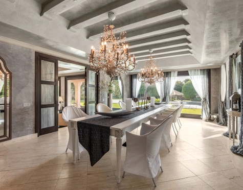 Villa for sale in Paraiso Barronal, Estepona East