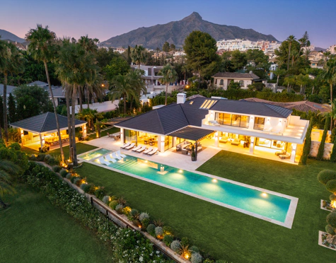 FRONTLINE GOLF MASTERPIECE IN THE HEART OF NUEVA ANDALUCÍA