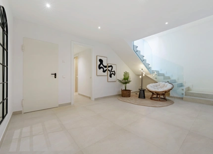 VILLA CONTEMPORÁNEA DE LUJO EN LA MILLA DE ORO CON VISTAS PANORÁMICAS