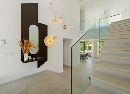 VILLA CONTEMPORÁNEA DE LUJO EN LA MILLA DE ORO CON VISTAS PANORÁMICAS