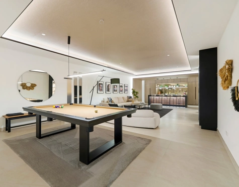 Villa en venta en Altos de Puente Romano, Marbella Golden Mile