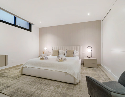 Villa en venta en Altos de Puente Romano, Marbella Golden Mile