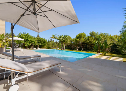 VILLA CONTEMPORÁNEA DE LUJO EN LA MILLA DE ORO CON VISTAS PANORÁMICAS
