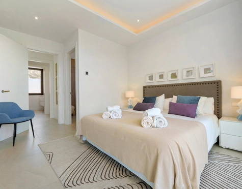 Villa en venta en Altos de Puente Romano, Marbella Golden Mile
