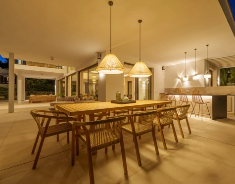 Villa en venta en Altos de Puente Romano, Marbella Golden Mile