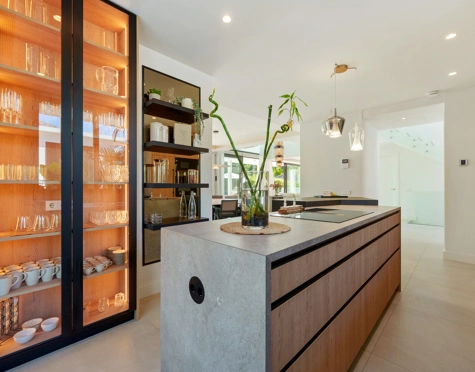 Villa en venta en Altos de Puente Romano, Marbella Golden Mile