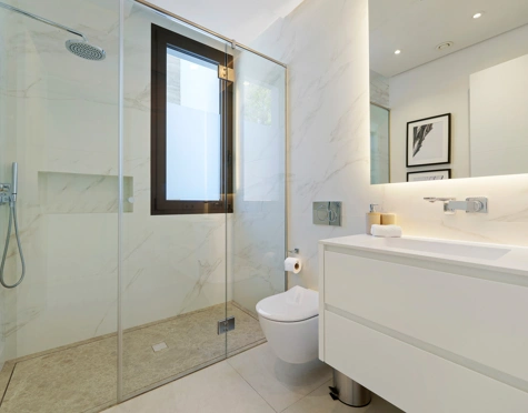 Villa en venta en Altos de Puente Romano, Marbella Golden Mile
