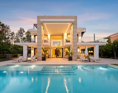 Villa en venta en Altos de Puente Romano, Marbella Golden Mile