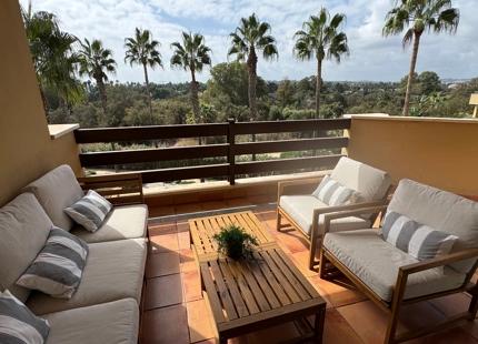 ELEGANT WATERFRONT APARTMENT IN THE HEART OF SOTOGRANDE PORT