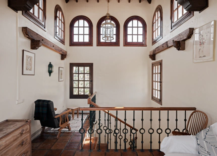 TIMELESS ANDALUSIAN FINCA WITH PANORAMIC LAKE AND MOUNTAIN VIEWS IN ISTÁN