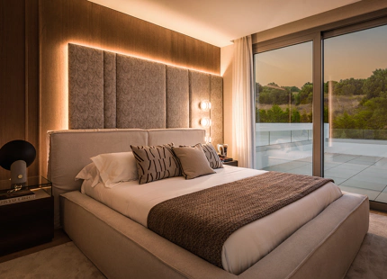 ELEGANTE VILLA CONTEMPORÁNEA CON 5 DORMITORIOS EN SUITE EN EL PARAÍSO, NEW GOLDEN MILE