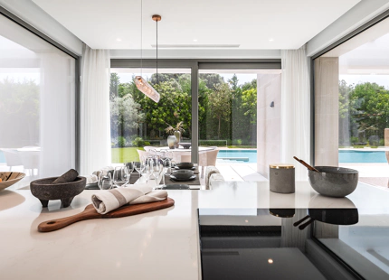ELEGANTE VILLA CONTEMPORÁNEA CON 5 DORMITORIOS EN SUITE EN EL PARAÍSO, NEW GOLDEN MILE