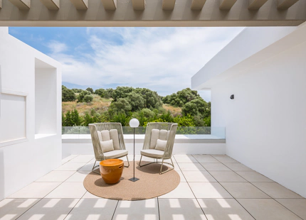 ELEGANTE VILLA CONTEMPORÁNEA CON 5 DORMITORIOS EN SUITE EN EL PARAÍSO, NEW GOLDEN MILE