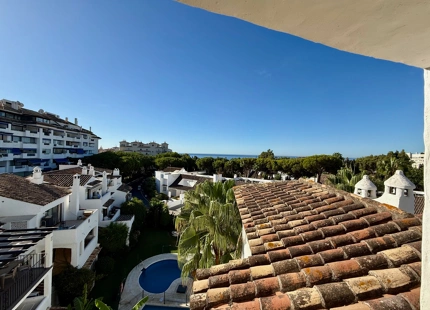 lujoso ático en Puerto Banus