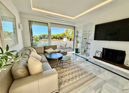 lujoso ático en Puerto Banus