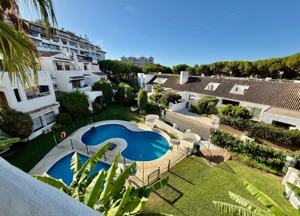 lujoso ático en Puerto Banus