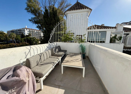 lujoso ático en Puerto Banus