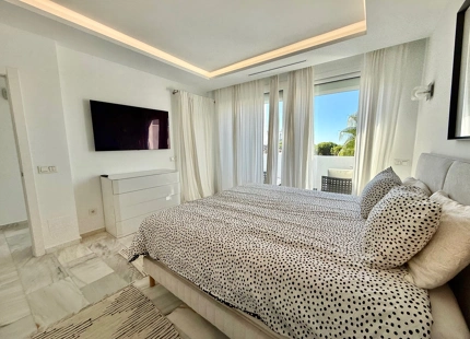 lujoso ático en Puerto Banus