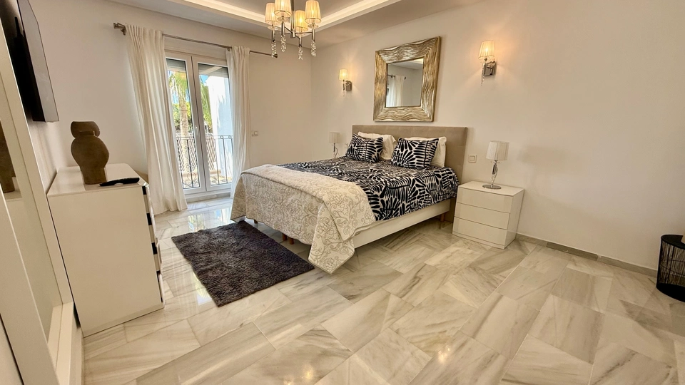 Atico Duplex en alquiler larga temporada en Villa Marina, Marbella - Puerto Banus