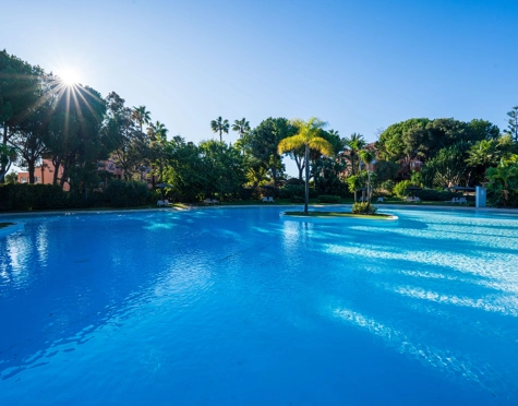 Ground Floor Apartment for sale in Alhambra del Golf, Estepona East