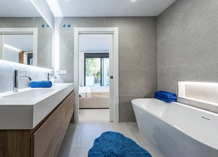 APARTAMENTO EN PLANTA BAJA CON AMPLIA TERRAZA Y JARDÍN EN GUADALMINA BAJA