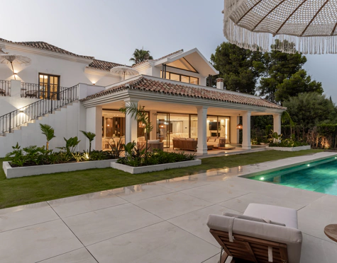 Villa for sale in Atalaya Golf, Estepona East