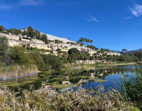 Renovated 3 bedroom apartment with stunning views