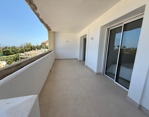 Renovated 3 bedroom apartment with stunning views