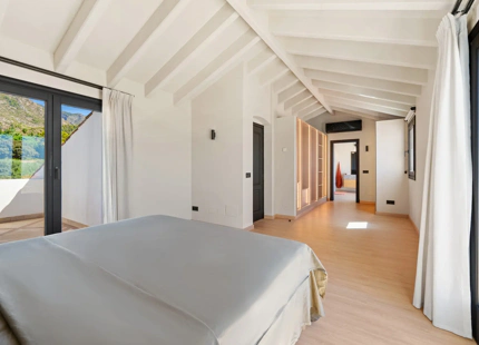 LIVELY DUPLEX PENTHOUSE FOR SALE IN MONTE PARAISO, MARBELLA