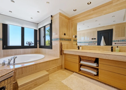 LIVELY DUPLEX PENTHOUSE FOR SALE IN MONTE PARAISO, MARBELLA
