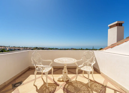 LIVELY DUPLEX PENTHOUSE FOR SALE IN MONTE PARAISO, MARBELLA