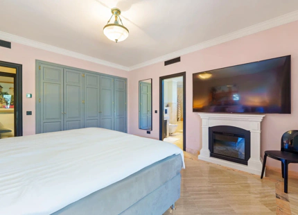 LIVELY DUPLEX PENTHOUSE FOR SALE IN MONTE PARAISO, MARBELLA