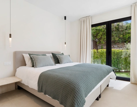 Villa for sale in La Alqueria, Benahavis