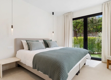 VILLA ELEGANTEMENTE RENOVADA EN VENTA EN LA ALQUERÍA, BENAHAVÍS