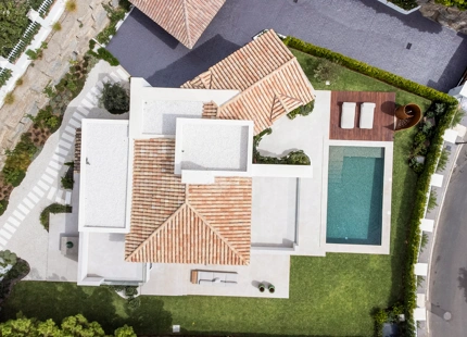 VILLA ELEGANTEMENTE RENOVADA EN VENTA EN LA ALQUERÍA, BENAHAVÍS