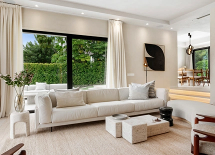 VILLA ELEGANTEMENTE RENOVADA EN VENTA EN LA ALQUERÍA, BENAHAVÍS