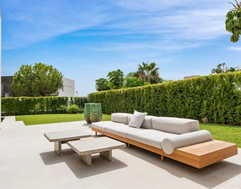 Villa for sale in La Alqueria, Benahavis