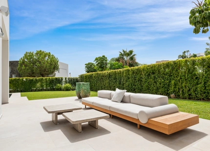 VILLA ELEGANTEMENTE RENOVADA EN VENTA EN LA ALQUERÍA, BENAHAVÍS