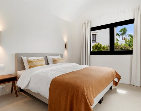 Villa for sale in La Alqueria, Benahavis