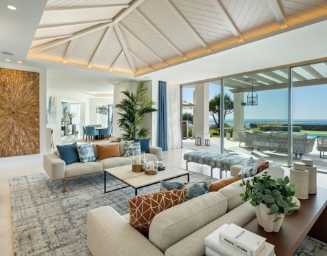 Villa for sale in Monte Halcones, Benahavis
