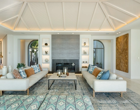 Villa for sale in Monte Halcones, Benahavis