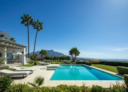 EXQUISITE VILLA WITH PANORAMIC SEA VIEWS IN MONTE HALCONES, BENAHAVÍS